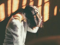 【厳選】半袖ダメ、一人暮らしは不採用？女性の働き方をめぐる謎ルール５選