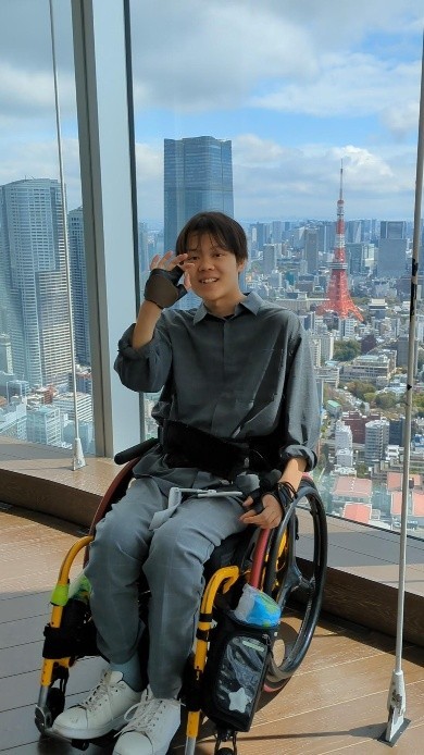 旅先での1枚…インスタグラムで車椅子ユーザーが楽しめる場所を積極的に配信しているけーそんさん