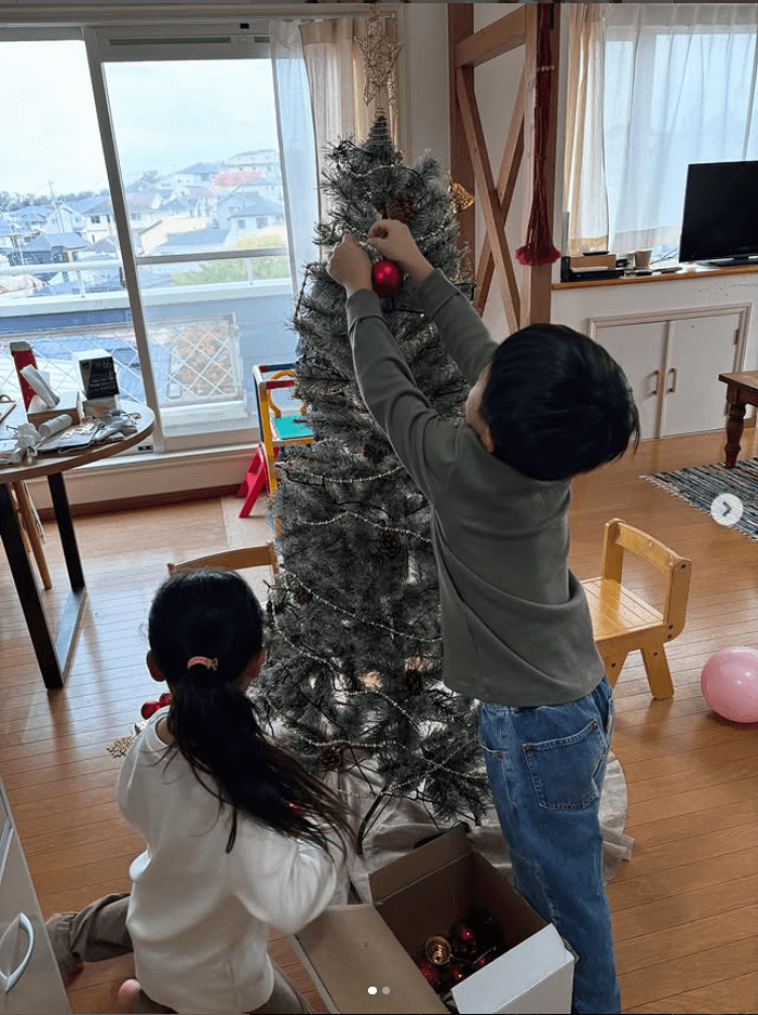 武内由紀子のインスタグラム（＠takeuchi_yukiko_official）より