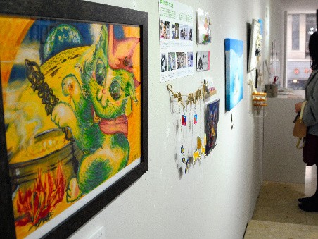 「飼う時は責任をもって……」いぬとねこ展　アート８００点