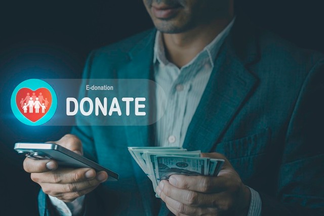 相続財産を寄付することにより、節税効果が得られる場合があります（c）Getty Images
