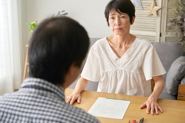 熟年離婚、妻が損しないためには？(siro46/stock.adobe.com)