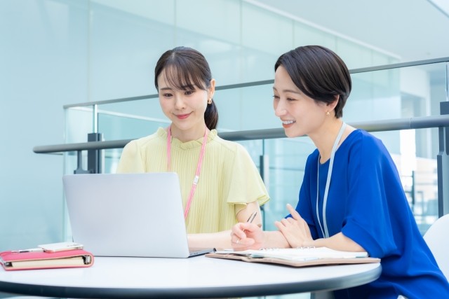 「人は平然と生きていても、それぞれの事情がある」ことを知ったというえりぞさん（photoACより「softglow」さん撮影、イメージ画像）