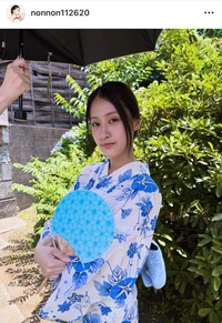 澄田綾乃 デジタル写真集「アイスキャンディーが溶けるまで」（ワニブックス）オフショット　本人のインスタグラム（@nonnon112620）より＝2025年12月4日投稿