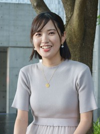 「読書は想像力を養い、他者の背景に思いをはせることを教えてくれる。子ども時代の私も物語に大いに助けられました」と話す天川さん