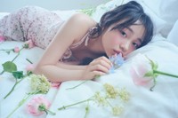 林芽亜里 anniversary calendar photobook 2026©KADOKAWA／写真：藤原宏