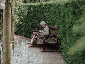 8年ぶりに祖母に会った。祖母の姿と母の背中を見ながら私が思うこと