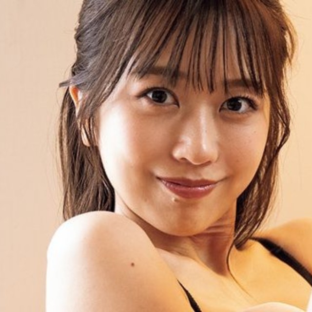 篠崎彩奈（撮影／武田敏将　ヘアメイク／原島未唯　スタイリング／樫田径奈
衣装協力／PUBLIC TOKYO / Wild Lily PEAK&PINE）