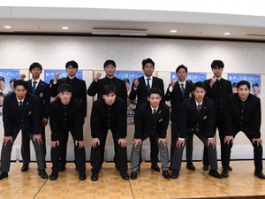 従来の応援スタイルに戻る東京六大学リーグ　初めて体感する新4年生たちの受け止めは