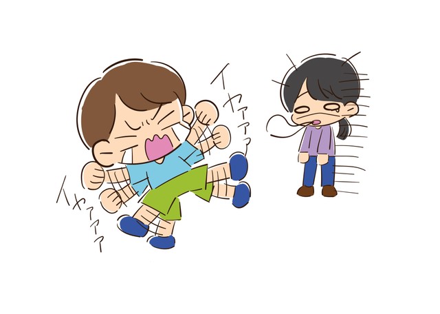 理不尽な子どもの要求や謎ルールに疲労困憊になりそうなときは、どすこいパパさんの「魔の2歳児〜」のツイートに集まったリプライをぜひ読んでみて！同士がたくさんいると勇気づけられます　※イラストはイメージです（Natsuta_piyo/stock.adobe.com）