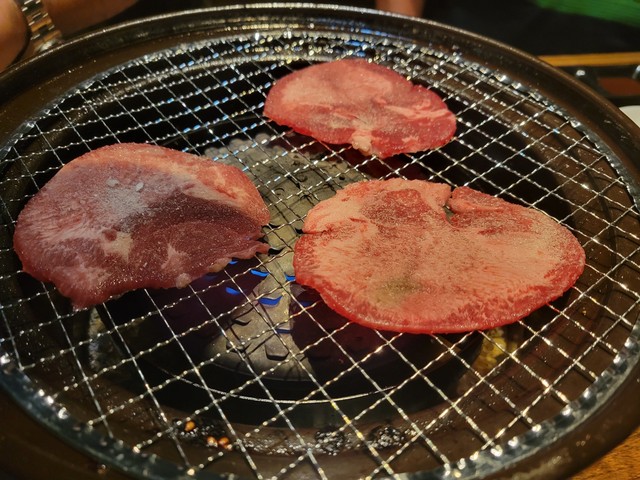 まずは上塩タン・虎塩から