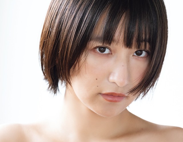 『GIRLS graph.（ガールズグラフ）』（宝島社）に登場する榎原依那（撮影／中山雅文）