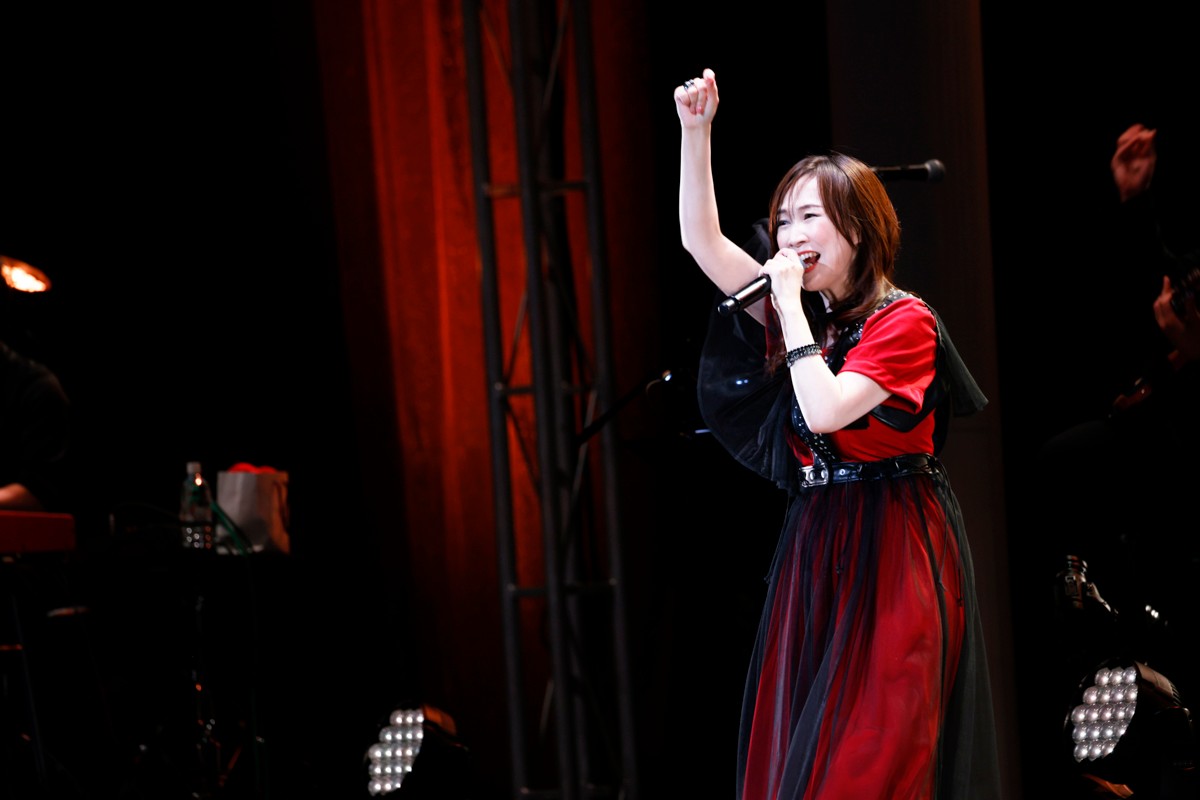 元祖バラドル58歳がまじ美しすぎた！攻めたボディコンにKO続出「もう