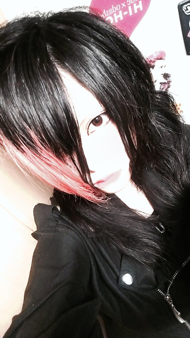 90年代ヴィジュアル系バンドに憧れるバンギャの狂邪さん（狂邪さん提供）