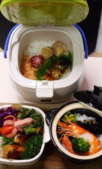 炊飯器＆土鍋弁当／鬼瓦オタカさん（@onigawara.otaka）提供