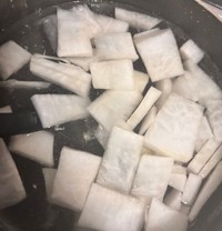 その後、ネット民のアドバイスで「薄切り」に（画像提供：もち子@ぱやちょるん暮らしさん）