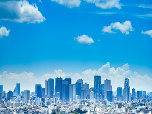 はじめての土地、東京で過ごす夏を左右するのは、今日の私の一歩だ