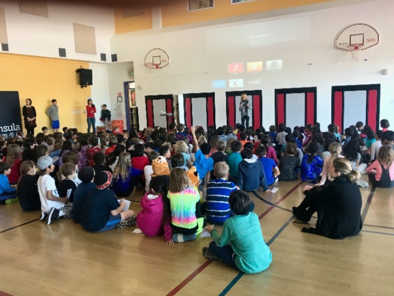 リクエストがあれば『PETS IN NEED』のスタッフが学校に出向くことも。これらの費用は地元企業のサポート