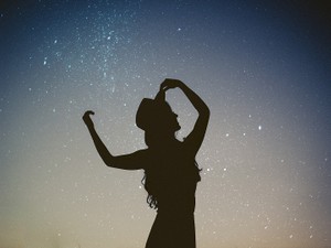 SNSで追う今の彼女。彼女の投稿から「私だったら」を積み重ねたい