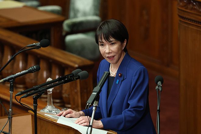 Takaichi pledges to build strong economy with fiscal stimulus