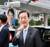 立憲民主党・小沢一郎衆院議員＝JR大阪駅前