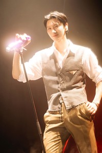 NCT、WayVに所属するテンがワールドツアーを実施、東京で最終日を迎えた