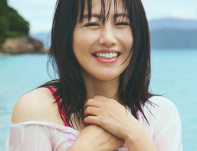 磯山さやか デビュー25周年写真集「余韻」（講談社）よりⓒ須藤敬一／講談社