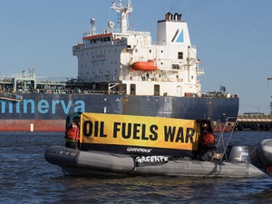 世界はウクライナに軍事援助を送り、ロシアに巨額のエネルギー代を払っている