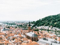 「世界には色んな人がいてこそ楽しい」旅の思い出がお守りになった