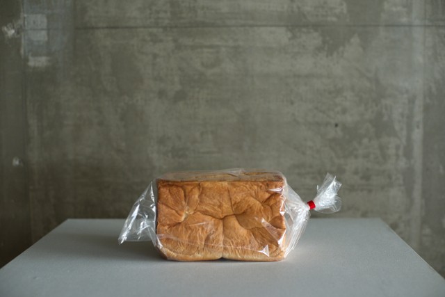 袋の口を閉じられたパン　※画像はイメージ（Takahiro/AdobeStock）