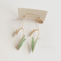 金色に輝く「稲穂のピアス」（画像提供：Rebecca - ﾚﾍﾞｯｶ -さん）