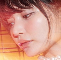 似鳥沙也加（撮影：彦坂栄治　ヘアメイク：エノモトマサノリ　スタイリング：田中陽子）