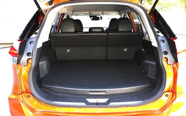 T32型エクストレイルの荷室（提供：norico by ガリバー）