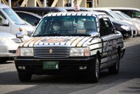 車庫から現れた4号車の雄姿。年季が感じられます