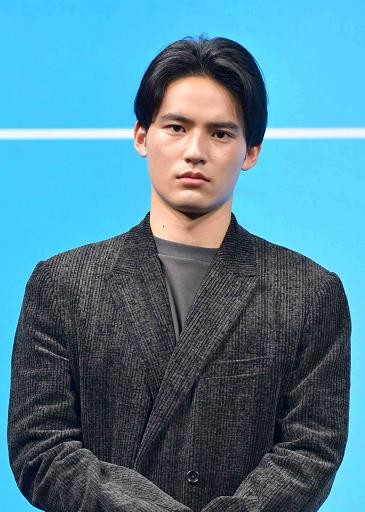 俳優として活躍する水上恒司さん