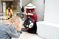 「東京モーターサイクルショー2026」に来場したくまモン