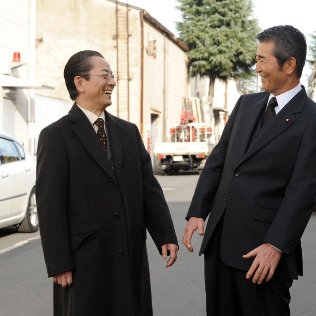 渡哲也さん（右）と水谷豊＝2008年