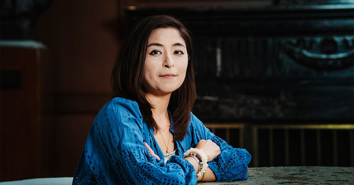 「ほぼ命がけサメ図鑑」沼口麻子さんが語るシャークジャーナリストって？｜好書好日