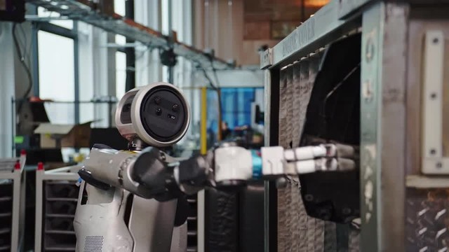 最新型ヒューマノイドロボット「アトラス」は年内に韓国・現代自動車の米国内の生産施設に導入される予定だという（ロイター）
