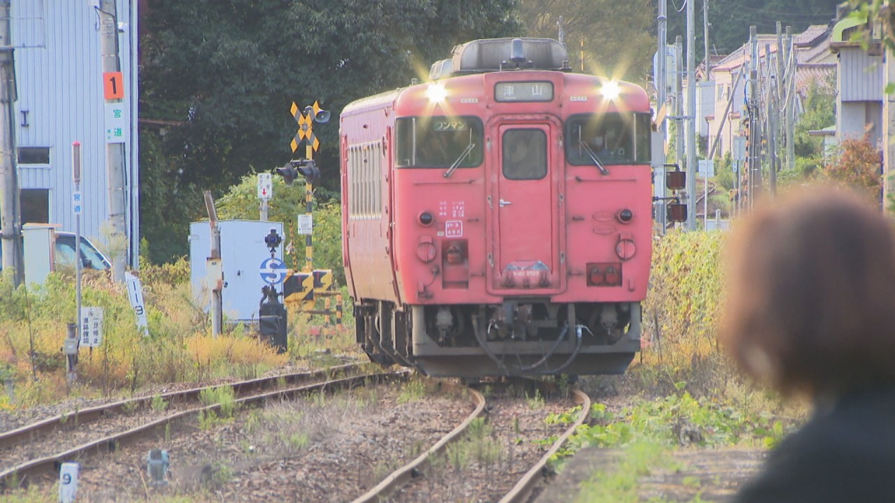 【即納&大特価】 通学できない…」高校生が“赤字路線”JR姫新線の存続求め署名提出 地図・旅行ガイド