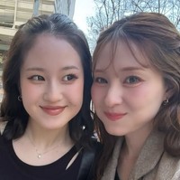 姉妹によく間違われる母と娘