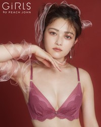 「もりこれチュールオーバーブラセットＡ」を着用した井上咲楽