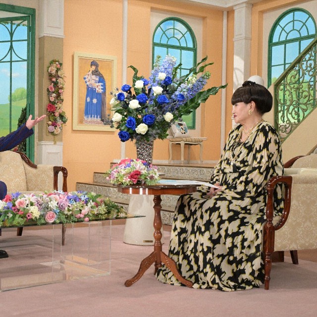「徹子の部屋」   黒柳徹子(右)、狩野英孝＝テレビ朝日提供