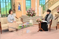 「徹子の部屋」　 黒柳徹子（右）、住吉美紀アナ＝テレビ朝日提供