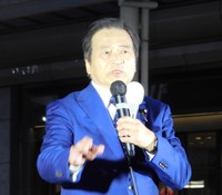 社民党・ラサール石井副党首＝品川駅