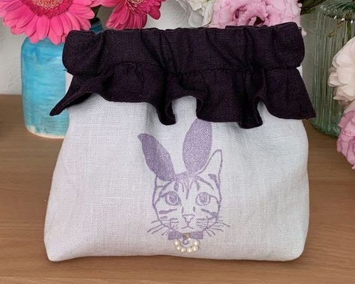 mememamoriのポーチ（色違いを今後発売するそうです）