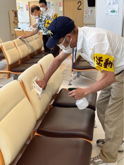 提携医療法人の清掃活動中