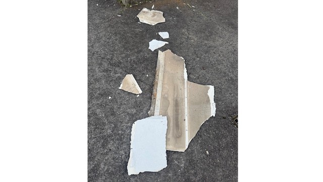 香川県青年センターの体育館　屋根の一部がはがれて落下　けが人なし　高松市