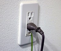 電子レンジの「アース線」、何のためについてるの？※画像はイメージです（駿 種子島/stock.adobe.com）