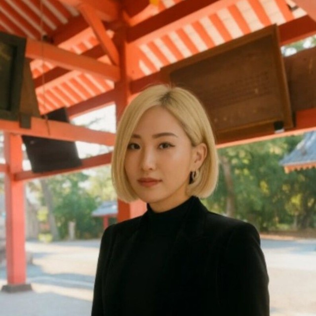 AIで金髪に加工した1枚目の画像。よりリアルを求めた2枚目の画像は…！？／Atsuhoさん提供